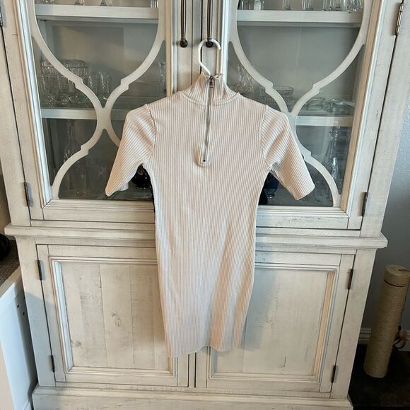 Calvin Klein ribbed turtleneck dress XS, never worn - Picture 3 of 5